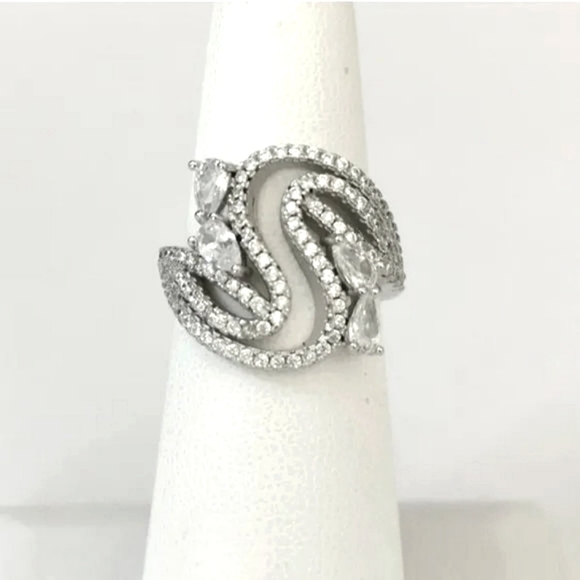 Sterling silver cz cocktail ring size 6.5 🆕 - Picture 1 of 8